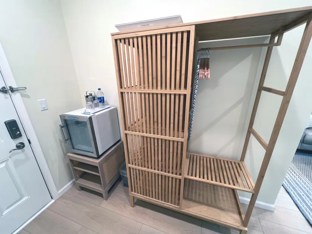 1f70146611054209900f071f2cba824a LargeOriginal.jpg