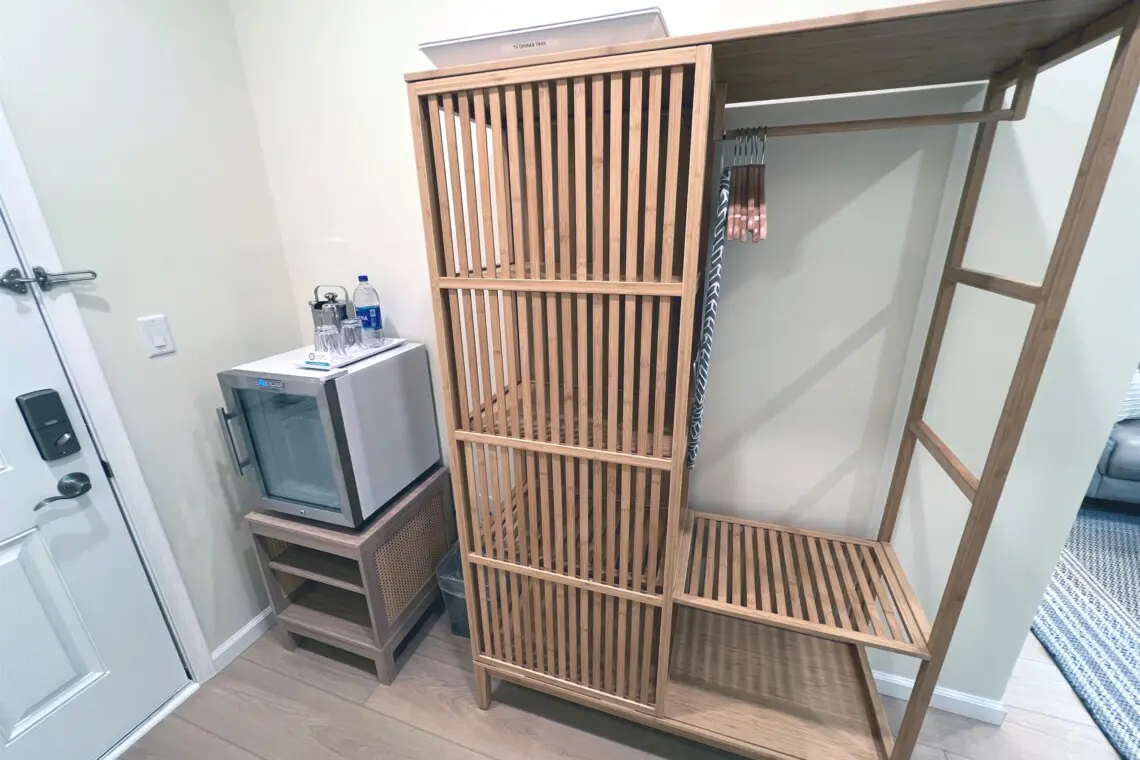 1f70146611054209900f071f2cba824a LargeOriginal.jpg