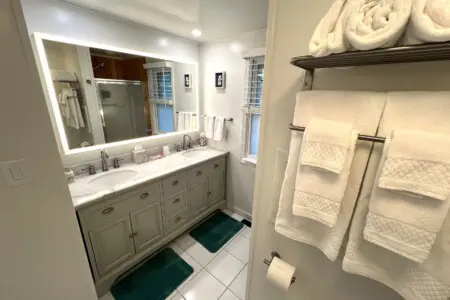 236857881e3e4bfdb8908d80bd39b4e6 LargeOriginal.jpg