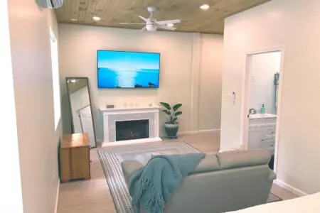 25f677d8d0be4e8cb14aea0da34ddc02 LargeOriginal.jpg