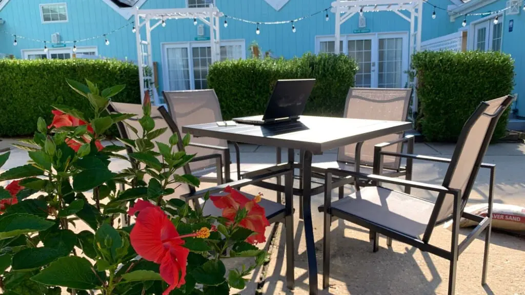 2b6759e926514ea7968bd55297dab524 LargeOriginal.jpg