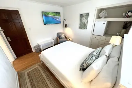 3ba457b490c947cf8f5ee900e98fda99 LargeOriginal.jpg