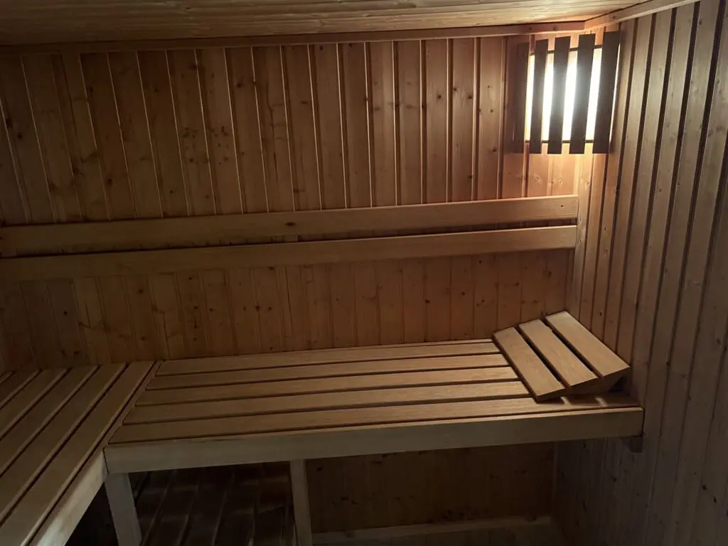 6ad04987d1c84856b6c7702c3ffb2252 LargeOriginal.jpg