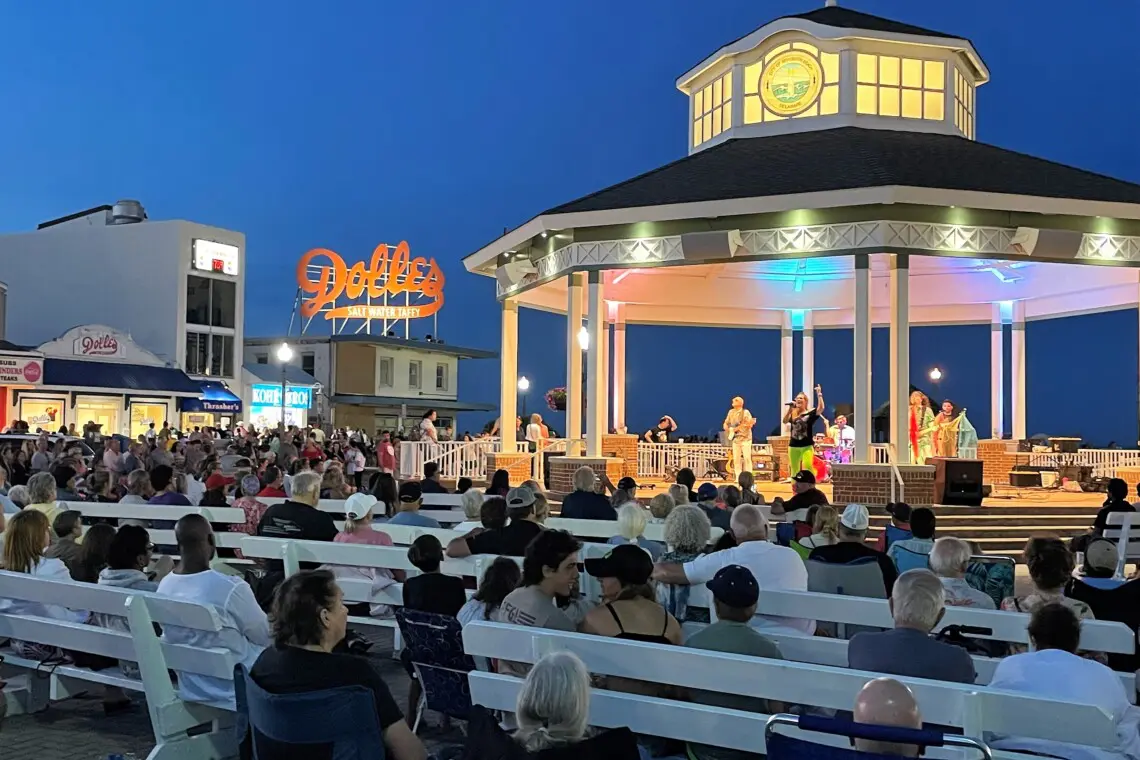 6ef5d9a57b544f71a8e5762e2046e282 LargeOriginal.jpg