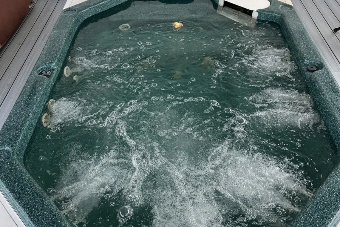 8d52bbbbeff544529461f6f05995a439 LargeOriginal.jpg