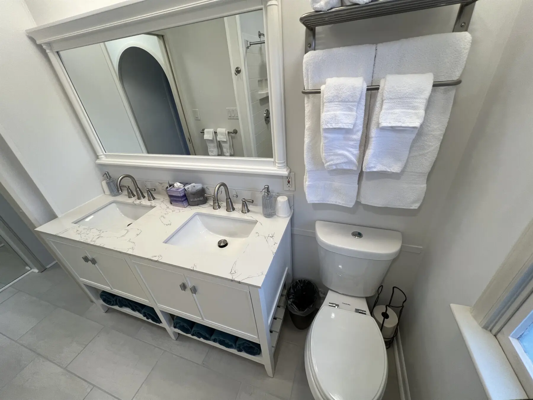 998d5cc1516c4493a02f8dbfd1e22f88 LargeOriginal.jpg