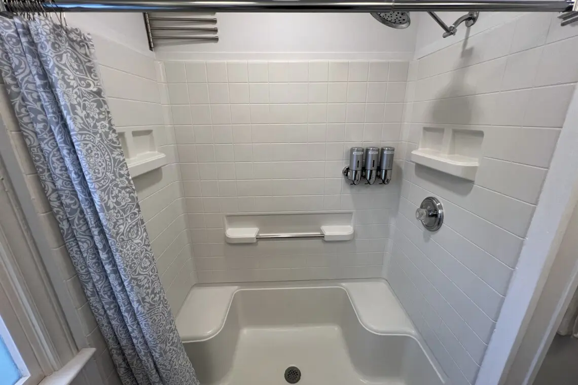 bc13c3c3e3f6494f87085c5a9d6b38bc LargeOriginal.jpg