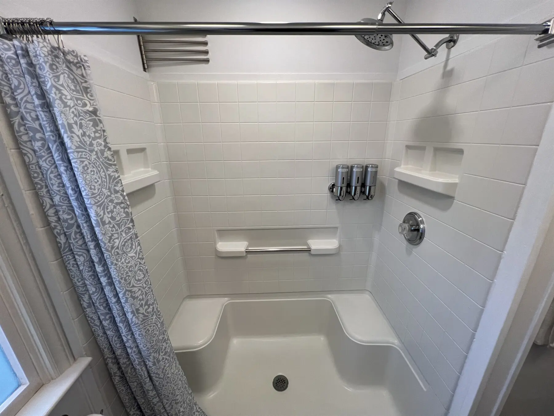 bc13c3c3e3f6494f87085c5a9d6b38bc LargeOriginal.jpg