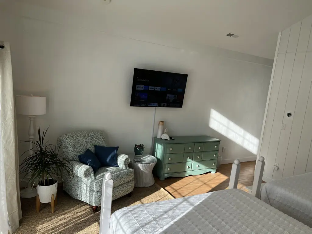 da210ec4249b45aab7dd33ba8e2af705 LargeOriginal.jpg