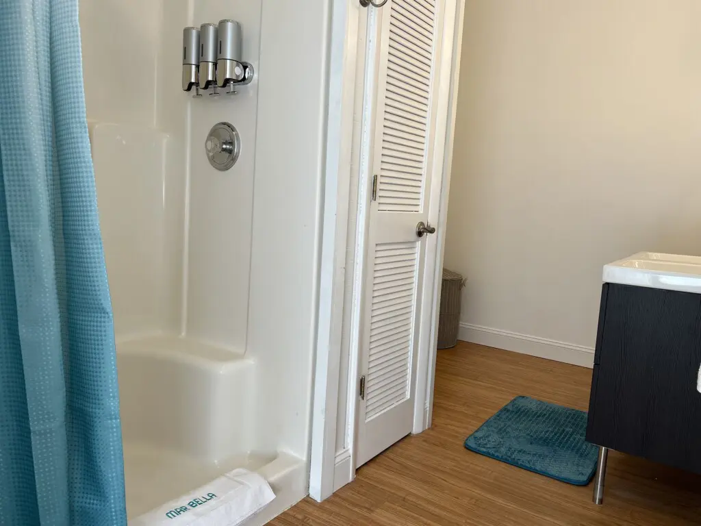 de89bef9bb984e05a5085aa430a518ac LargeOriginal.jpg