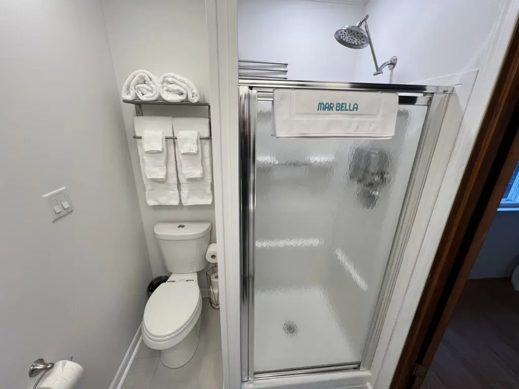 e2d53ab1a71b4f528220bb4f0ef2ffa1 LargeOriginal.jpg