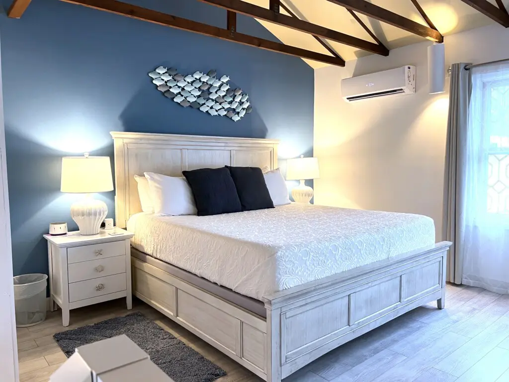 ebff8d4fc0a34966bde09e0636f72643 LargeOriginal.jpg