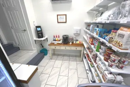 fb0949f9a49d4b55866a3bde1c9c781e LargeOriginal.jpg