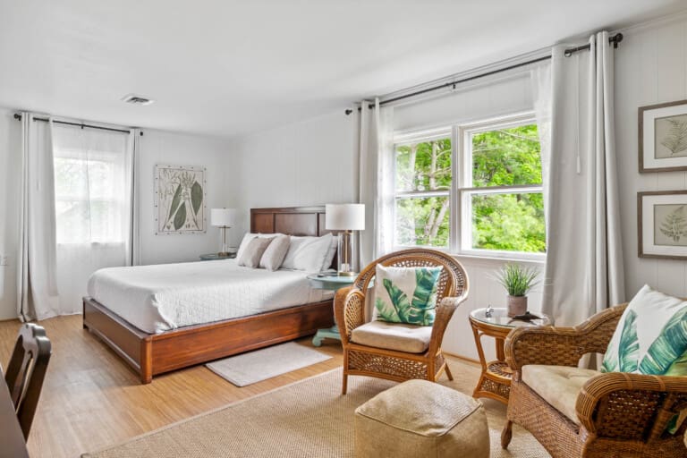 Palm Tree Room