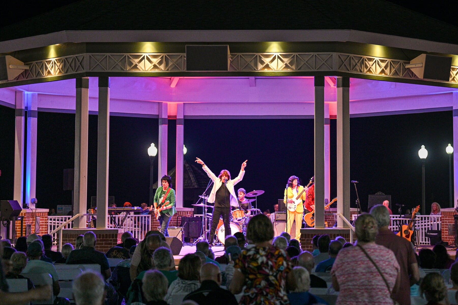 Summer: Beach Days, Festivals & Live Music
